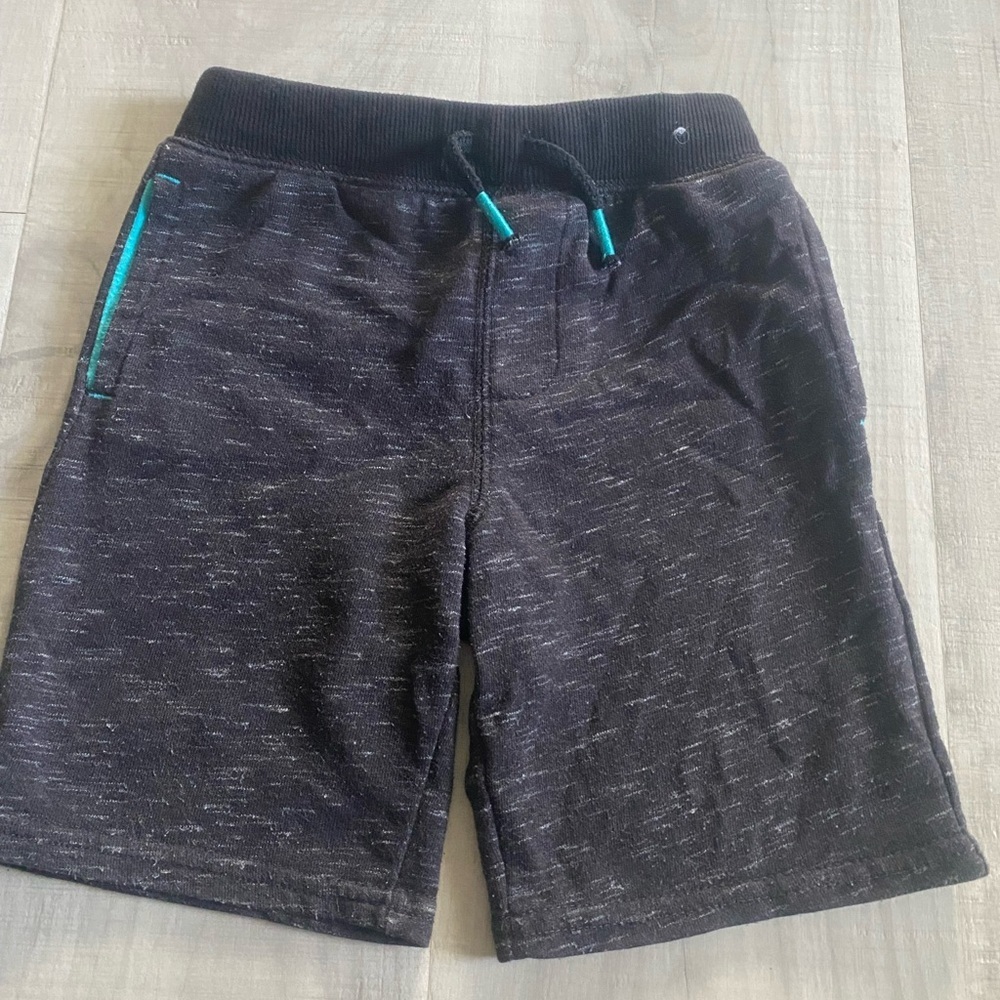 Garanimals Boys  Black Shorts with Teal Accents 5T stretch